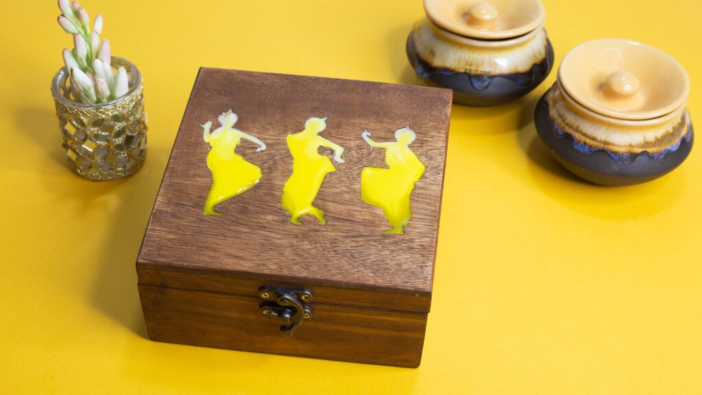 Lakshmi Ganesh in a Yellow Suramya wooden box 2