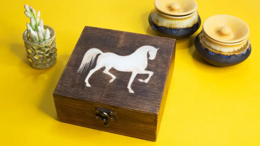 White Ashva wooden box